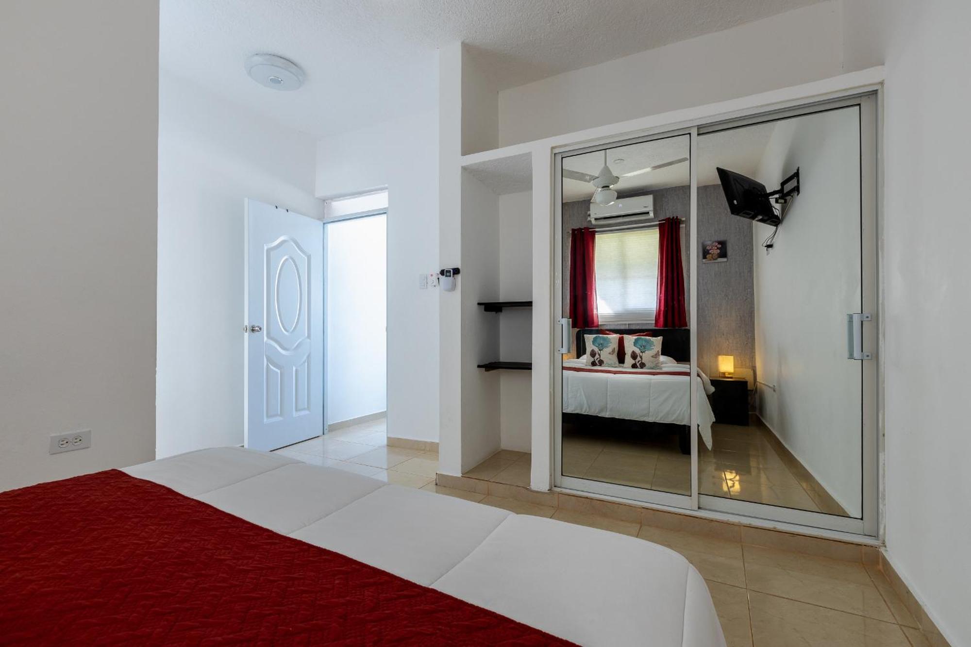 Edma Apartahotel Samana Exterior photo