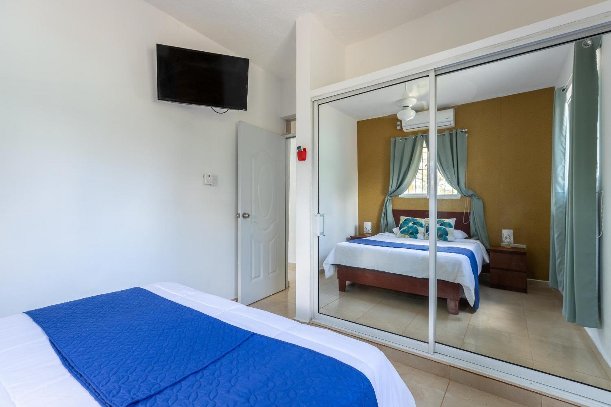 Edma Apartahotel Samana Exterior photo